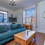 Lägenhet Stylish View Flat In Mural Quarter