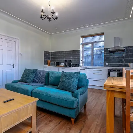 Central Bristol Designer Flat: Art & Culture Hub *