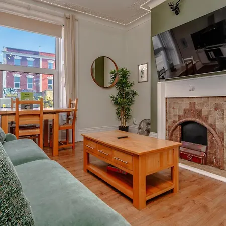 Stylish View Flat In Mural Quarter Апартаменты *