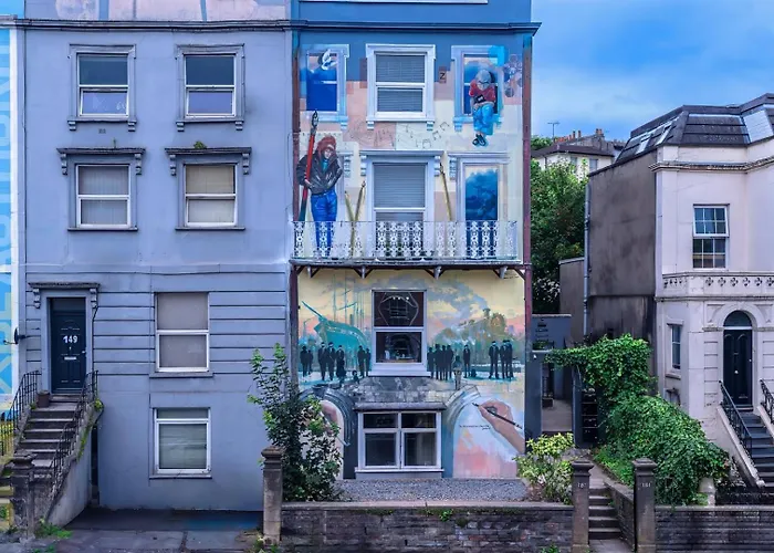 Апартаменты Stylish View Flat In Mural Quarter Бристоль